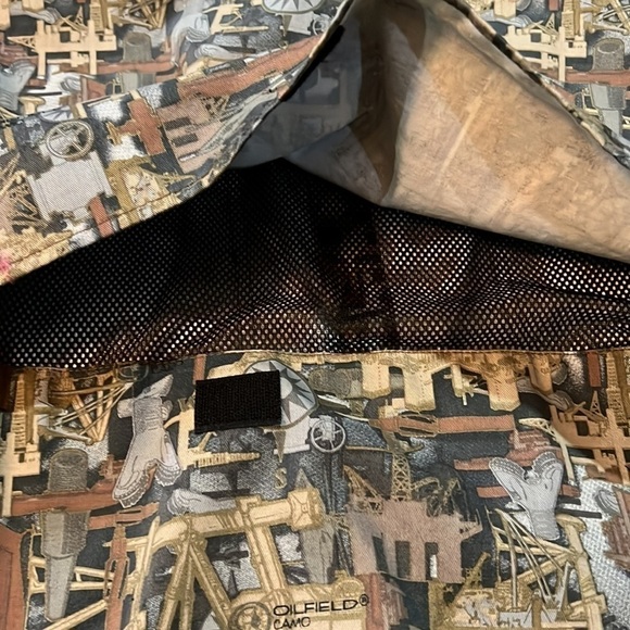 Walls vintage oil field camo top size large. MN1 - Picture 5 of 6